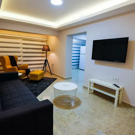 Little Gem's 2 Bedrooms Sea View