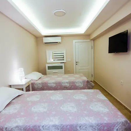 Little Gem's 2 Bedrooms Sea View