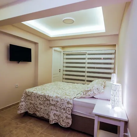 Little Gem's 2 Bedrooms Sea View Apartment Marmaris
